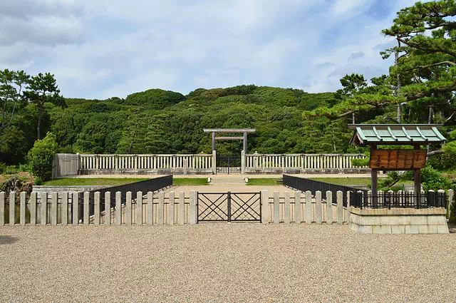 Mozu-Furuichi Kofun Group: Mounded Tombs of Ancient Japan