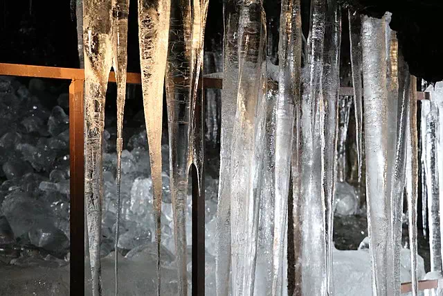 Narusawa Ice Cave